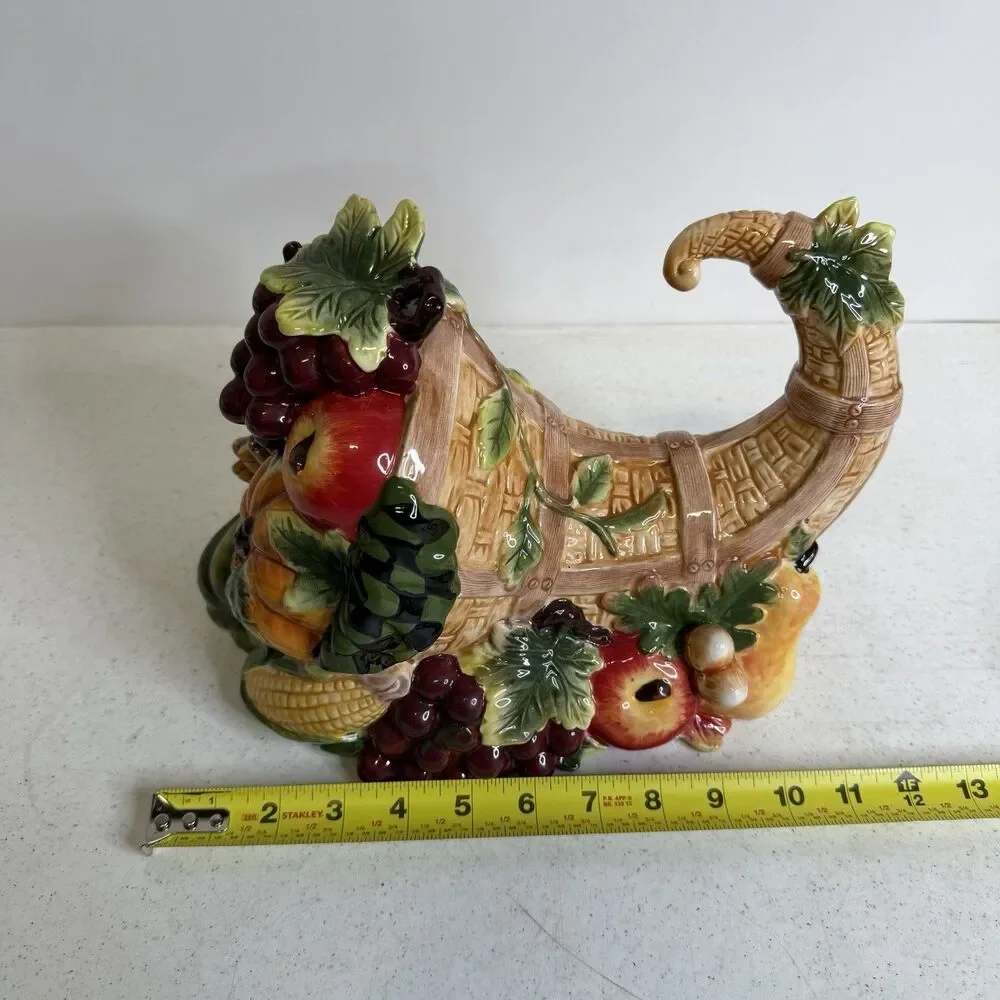 Fall Cornucopia Decor - Picture 5 of 7